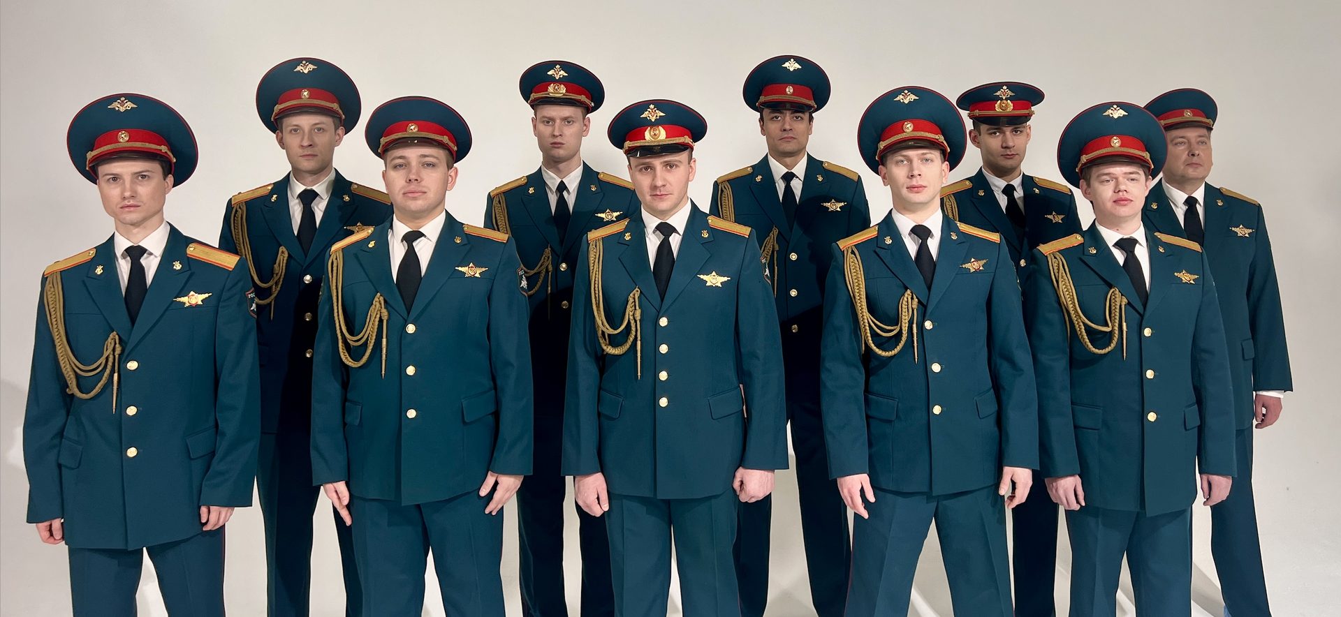 Военный хор в парадной форме